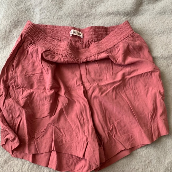 EDITED | Rosé Shorts - Picture 3 of 5